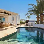 Etnia Villa Binissafuller